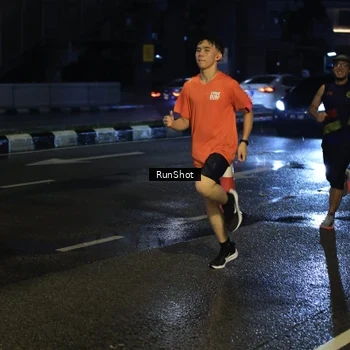 Runner Photo 7890932
