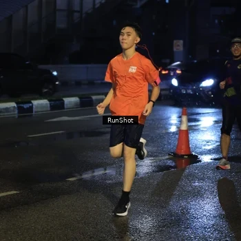 Runner Photo 7890934