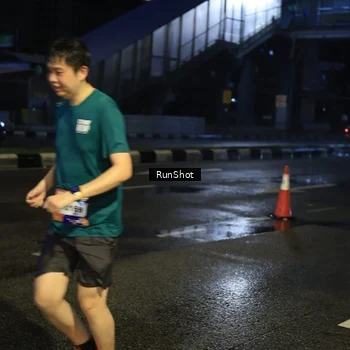 Runner Photo 7890936