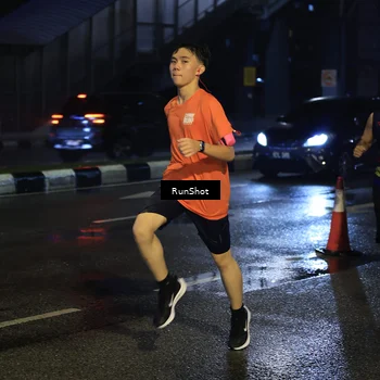 Runner Photo 7890939