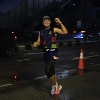 Runner Photo 7890951