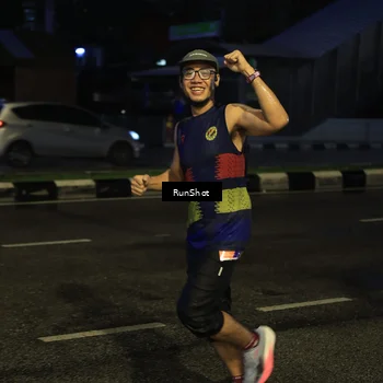 Runner Photo 7890967
