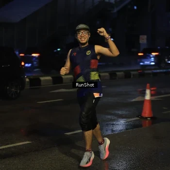 Runner Photo 7890974