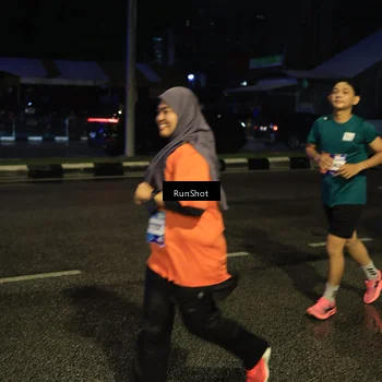 Runner Photo 7891037
