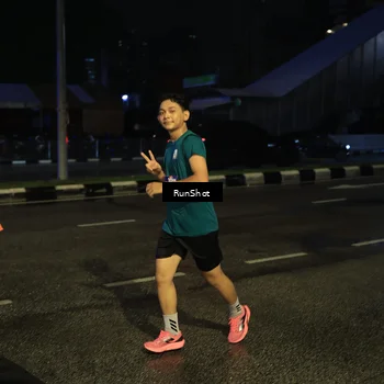 Runner Photo 7891042