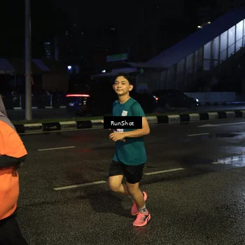 Runner Photo 7891043