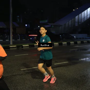 Runner Photo 7891044