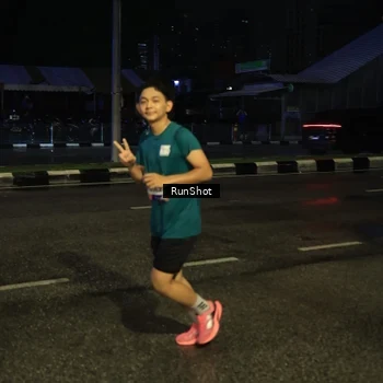 Runner Photo 7891058