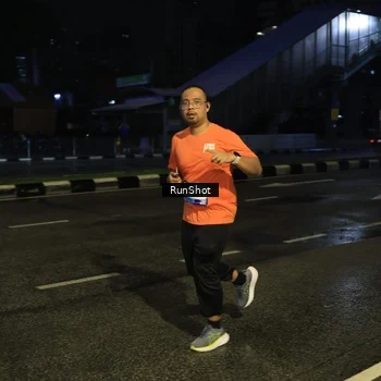 Runner Photo 7891071