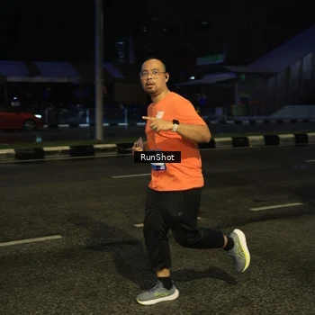 Runner Photo 7891083