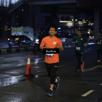 Runner Photo 7891092