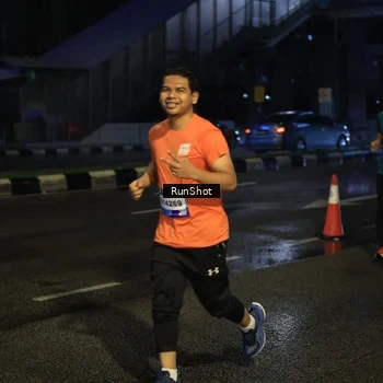 Runner Photo 7891112