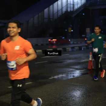 Runner Photo 7891115