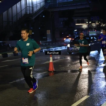 Runner Photo 7891137