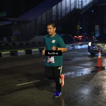 Runner Photo 7891142