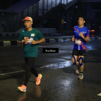 Runner Photo 7891184