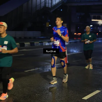 Runner Photo 7891193