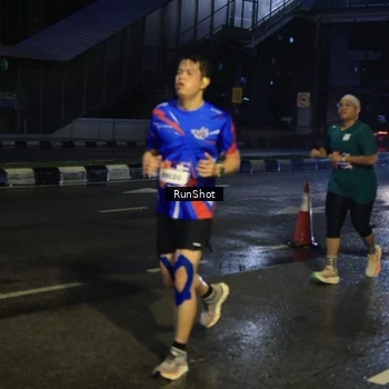 Runner Photo 7891228