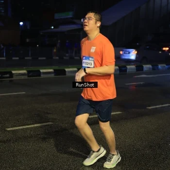 Runner Photo 7891311