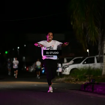 Runner Photo 7891393