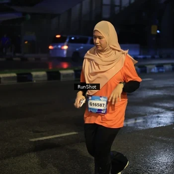 Runner Photo 7891406