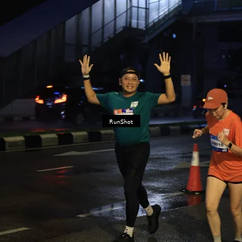 Runner Photo 7891409