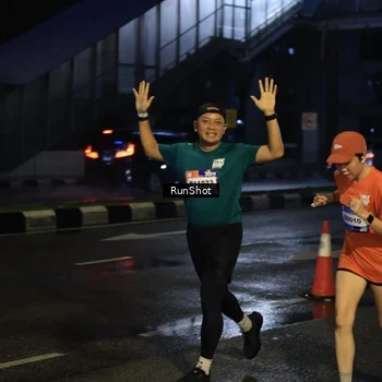 Runner Photo 7891413