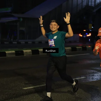 Runner Photo 7891424