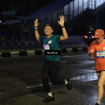 Runner Photo 7891428