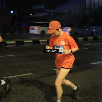 Runner Photo 7891435