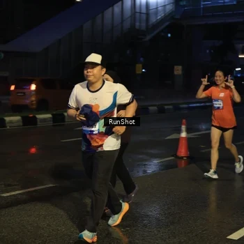 Runner Photo 7891467