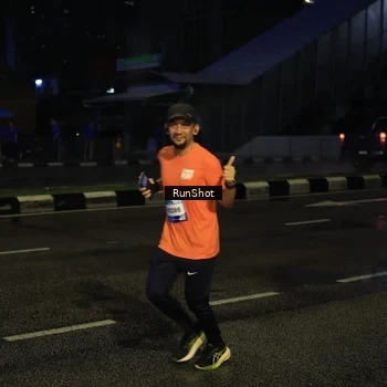 Runner Photo 7891468
