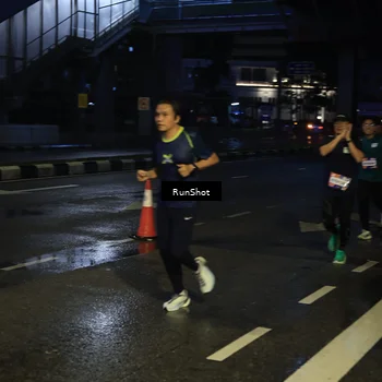 Runner Photo 7891524