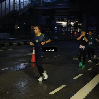 Runner Photo 7891526
