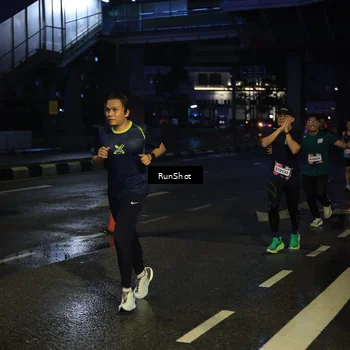 Runner Photo 7891529