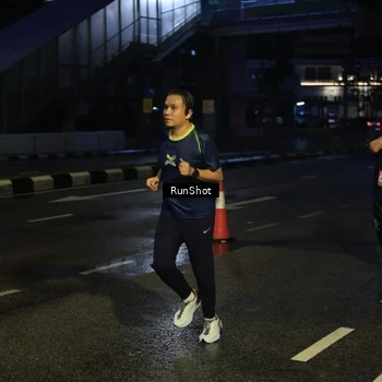 Runner Photo 7891534
