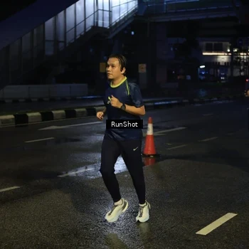 Runner Photo 7891536