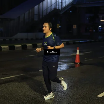 Runner Photo 7891540