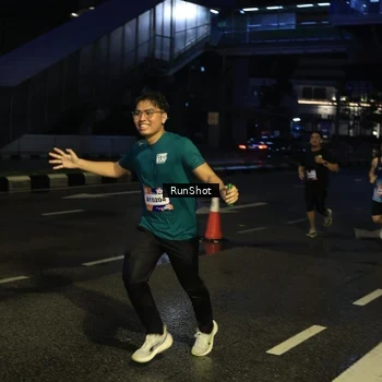 Runner Photo 7891584