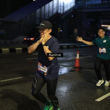 Runner Photo 7891585