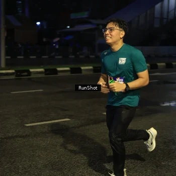 Runner Photo 7891596