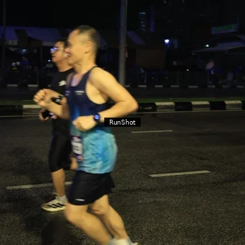 Runner Photo 7891658