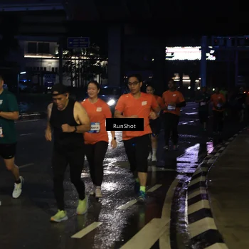 Runner Photo 7891702