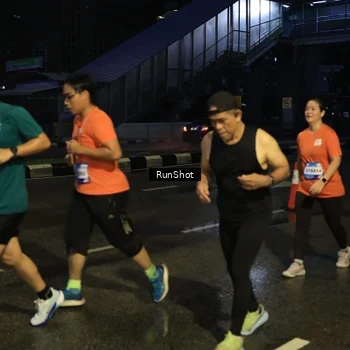 Runner Photo 7891735