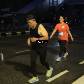 Runner Photo 7891749