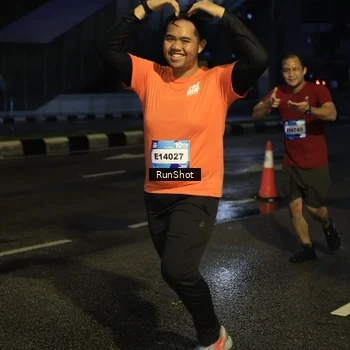 Runner Photo 7891812
