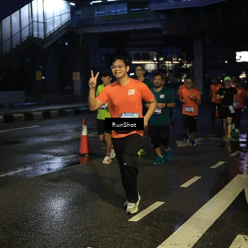 Runner Photo 7891874
