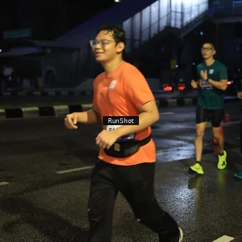 Runner Photo 7891890