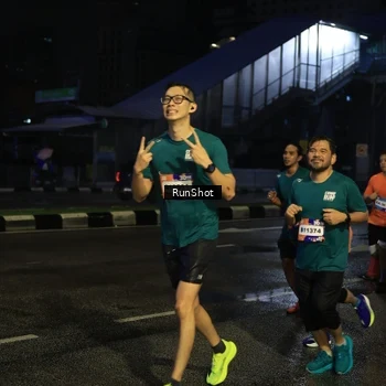 Runner Photo 7891906