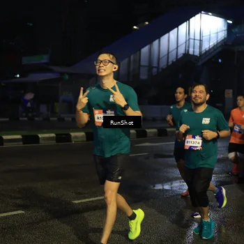 Runner Photo 7891910
